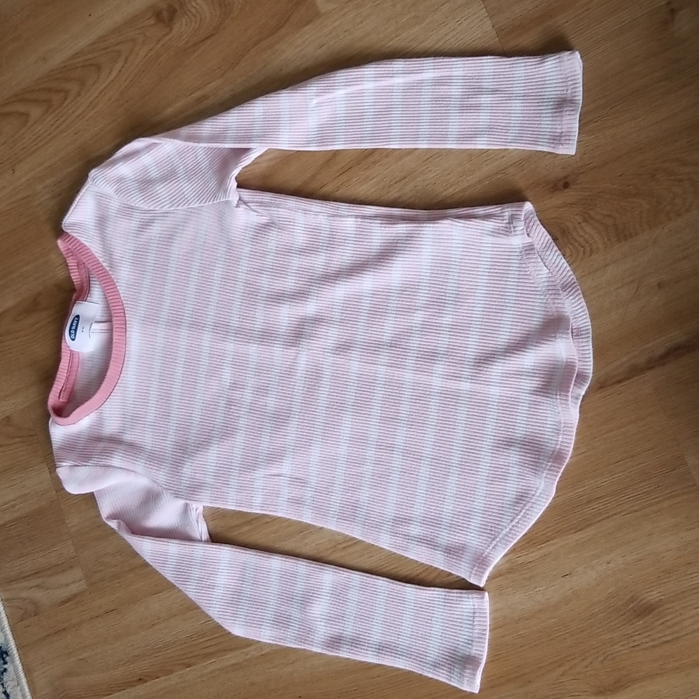 Old Navy girls size 8 long sleeved ribbed cotton shirt